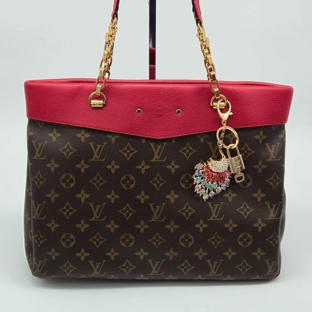 Louis Vuitton Gold Lock 🔑 Authentic LV Padlock + Bag Unbranded Peacock Charm - Picture 10 of 10